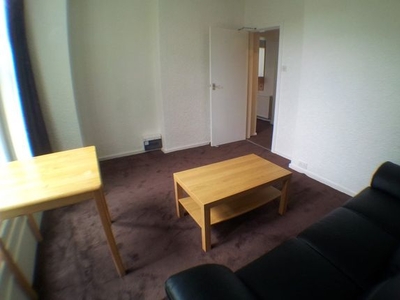 Flat to rent in Amherst Road, Fallowfield, Manchester M14