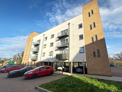 Flat to rent in Bluebell Apartments, 2 Birch Road, Luton, Bedfordshire LU1
