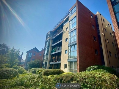 Flat to rent in Copper Place, Manchester M14