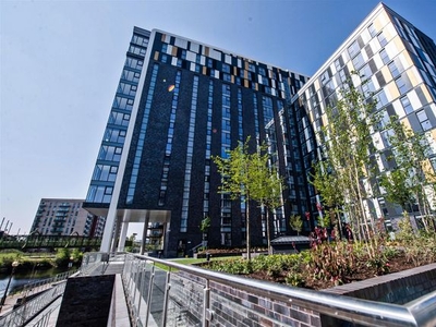 Flat to rent in Downtown, 9 Woden Street, Salford M5
