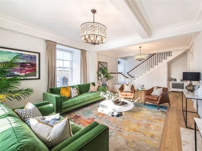 Flat to rent in Grosvenor Square, Mayfair W1K