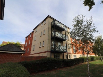 Flat to rent in Halcyon Close, Witham CM8