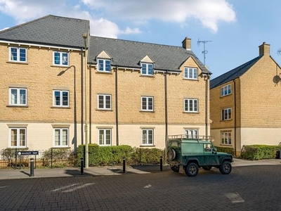 Flat to rent in Harvest Way, Witney OX28