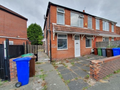 Flat to rent in Heathside Road, Manchester M20