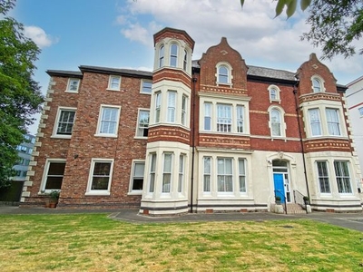 Flat to rent in Poppy Place, Crosby Road North, Waterloo, Liverpool L22