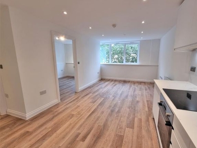 Flat to rent in Power Close, Guildford GU1