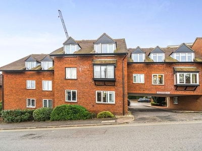 Flat to rent in Sherborne Court, The Mount, Guildford GU2