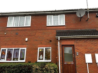 Flat to rent in Silverstone Crescent, Packmoor, Stoke-On-Trent ST6