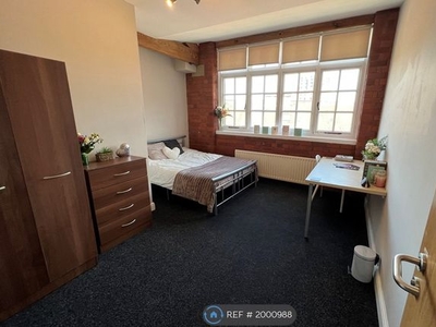 Room to rent in Bells Square, Sheffield S1