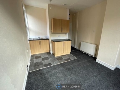 Room to rent in Corporation Road, Darlington DL3