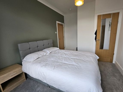 Room to rent in Room 1, Bentley Road, Doncaster DN5