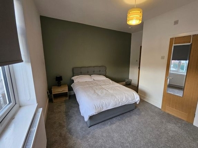 Room to rent in Room 5, 53 Bentley Road, Doncaster DN5