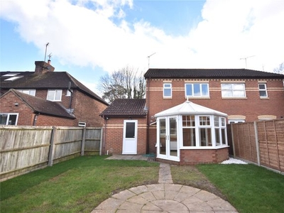 Semi-detached house to rent in Beaconsfield Road, Aylesbury HP21