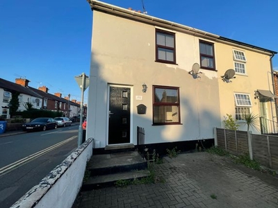 Semi-detached house to rent in Bramford Lane, Ipswich IP1