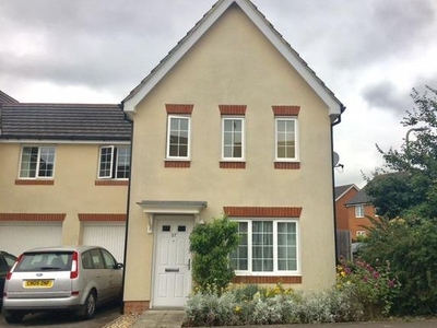 Semi-detached house to rent in Chatsworth Park, Winnersh RG41