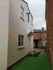 Semi-detached house to rent in Oxford Street, Leamington Spa CV32