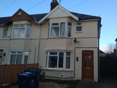 Semi-detached house to rent in Ridgefield Road, Oxford OX4