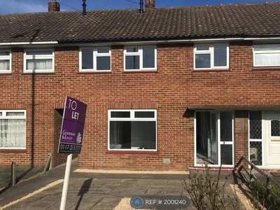 Terraced house to rent in Avonmouth Road, Bristol BS11