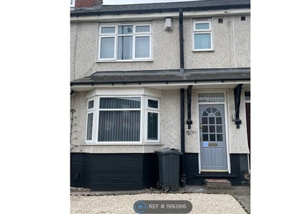 Terraced house to rent in Bloomfield Road, Tipton DY4