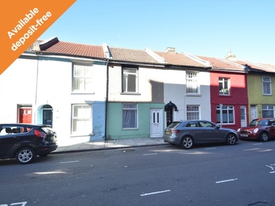Terraced house to rent in Exmouth Road, Southsea PO5