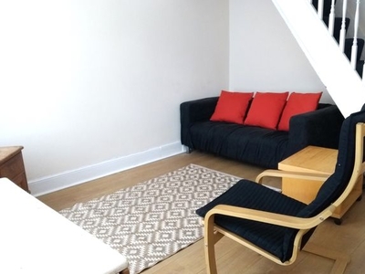 Terraced house to rent in Londesborough Road, Southsea PO4