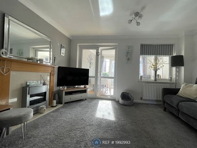 Terraced house to rent in Merrick Close, Stevenage SG1