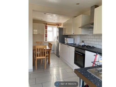 Terraced house to rent in Pegasus Road, Oxford OX4