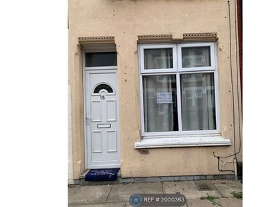Terraced house to rent in Skipworth Street, Leicester LE2