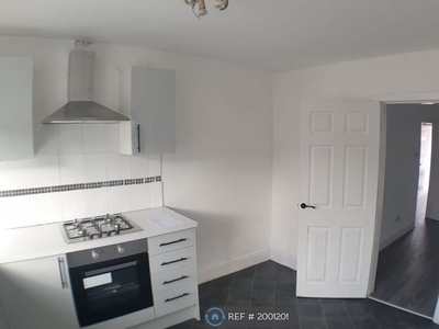 Terraced house to rent in Warbreck Road, Liverpool L9