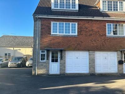 Town house to rent in Market Cross, Sturminster Newton DT10