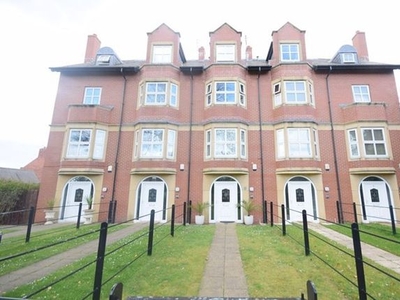 Town house to rent in St Annes, Sunderland Road, South Shields NE34