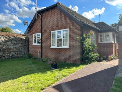 1 bedroom bungalow for sale in Rougham Road, Bury St. Edmunds, Suffolk, IP33