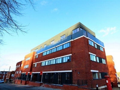 1 bedroom flat for sale in Modern apartment, Napier Court, Luton, LU1