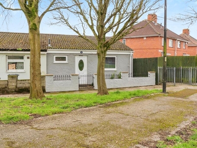 1 bedroom semi-detached bungalow for sale in Inns Court Green, Bristol, BS4