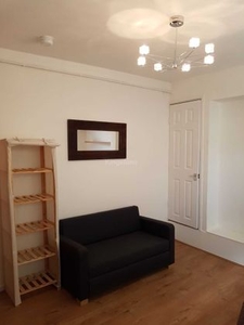 1 bedroom studio flat to rent Cardiff, CF11 6SE