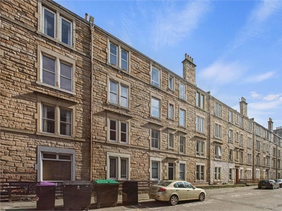 2 bed ground floor flat for sale in Meadowbank