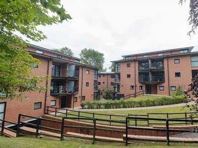 2 bedroom flat for sale in Adderstone Crescent, Newcastle Upon Tyne, NE2