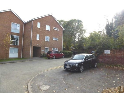 2 bedroom flat to rent Reading, RG1 7YD