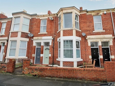 2 bedroom ground floor flat for sale in Warton Terrace, Heaton, Newcastle upon Tyne, Tyne and Wear, NE6 5LS, NE6