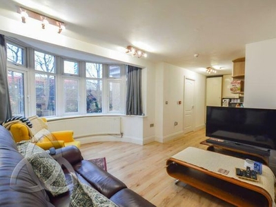 2 bedroom house to rent Hendon, NW4 3RA