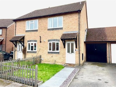 2 Bedroom Semi-detached House For Sale In Thatcham