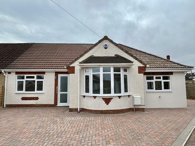 3 bedroom bungalow for sale in Quakers Close, Downend, Bristol, BS16 6JH, BS16