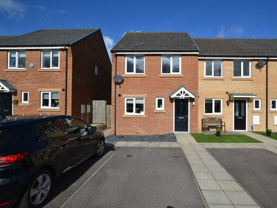 3 bedroom end of terrace house for sale in Lawson Close, Newcastle Upon Tyne, NE6