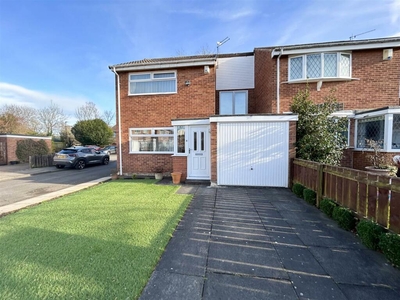3 bedroom end of terrace house for sale in Salters Close, Newcastle Upon Tyne, NE3