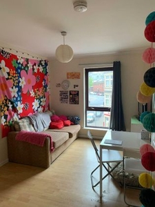 3 bedroom flat to rent Glasgow, G20 7XN