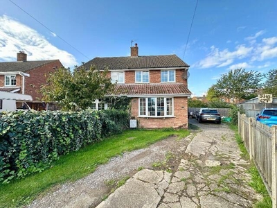 3 Bedroom Semi-detached House For Sale In Barton Le Clay, Bedfordshire