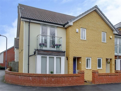 3 bedroom semi-detached house for sale in Hunsbury Chase, Broughton, Milton Keynes, MK10