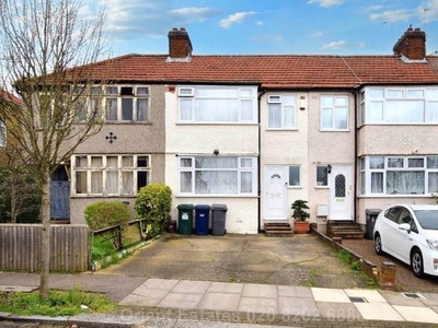 3 bedroom terraced house for sale London, NW4 3HP