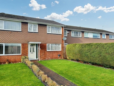 3 bedroom terraced house for sale in Sutherland Grove, Bletchley, Milton Keynes, MK3