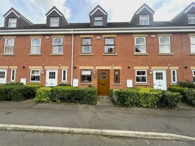 3 bedroom town house for sale Carlton, S71 3RW
